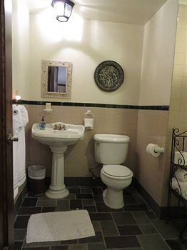 Stone Chalet B&B Inn And Event Center Ann Arbor Esterno foto