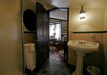 Stone Chalet B&B Inn And Event Center Ann Arbor Esterno foto