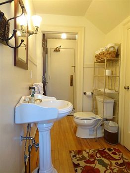 Stone Chalet B&B Inn And Event Center Ann Arbor Esterno foto